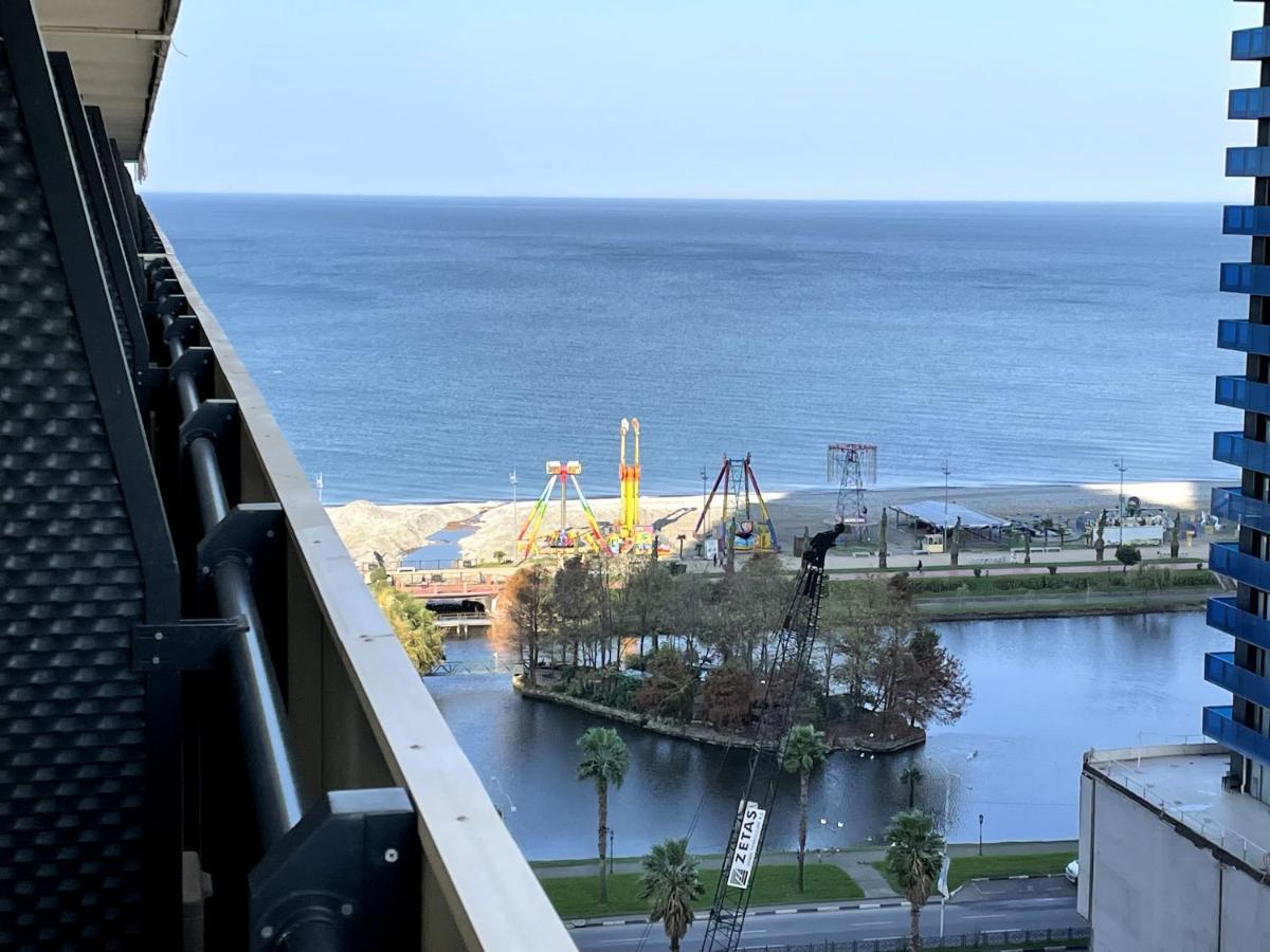 Orbi City Sea View Batumi Exteriör bild