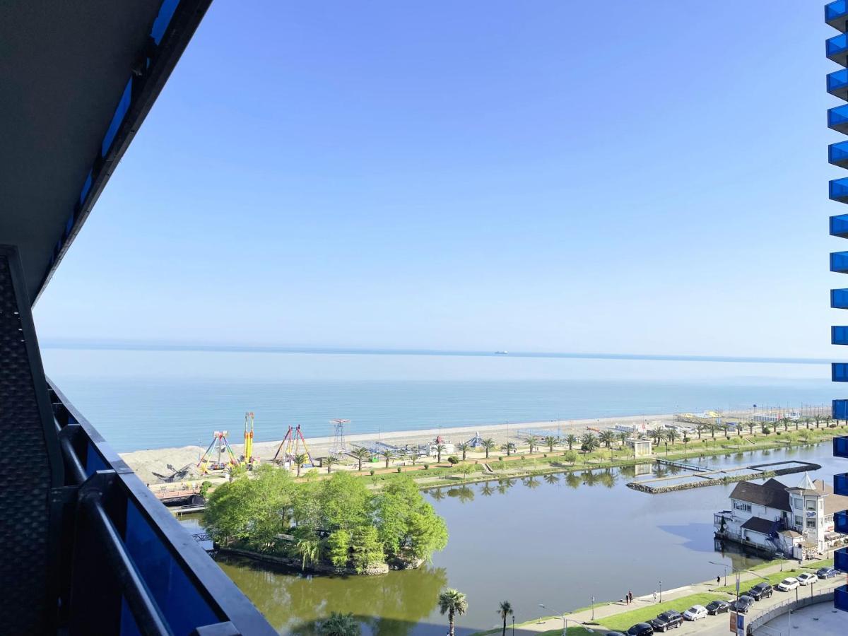 Orbi City Sea View Batumi Exteriör bild