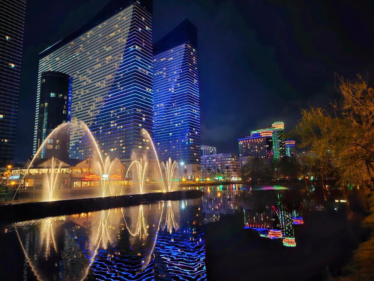 Orbi City Sea View Batumi Exteriör bild