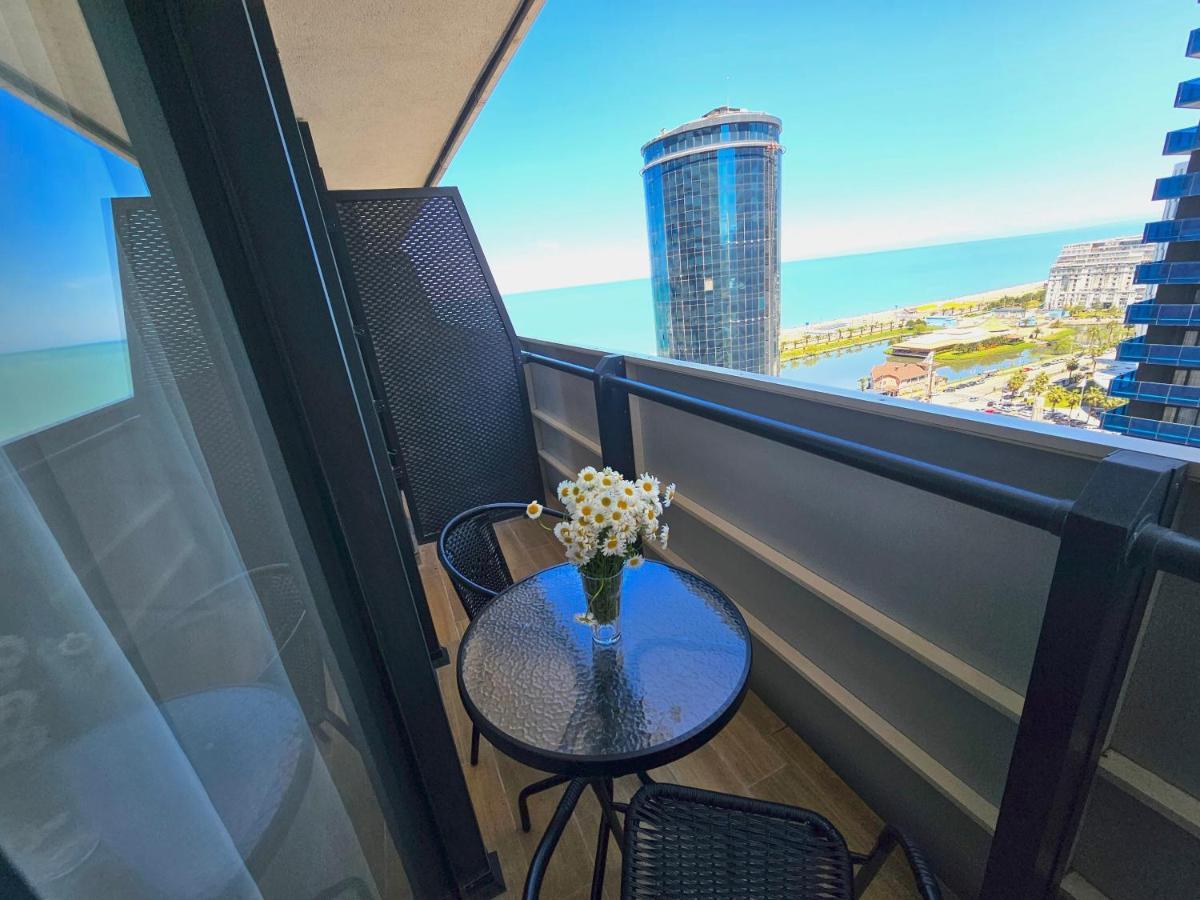 Orbi City Sea View Batumi Exteriör bild