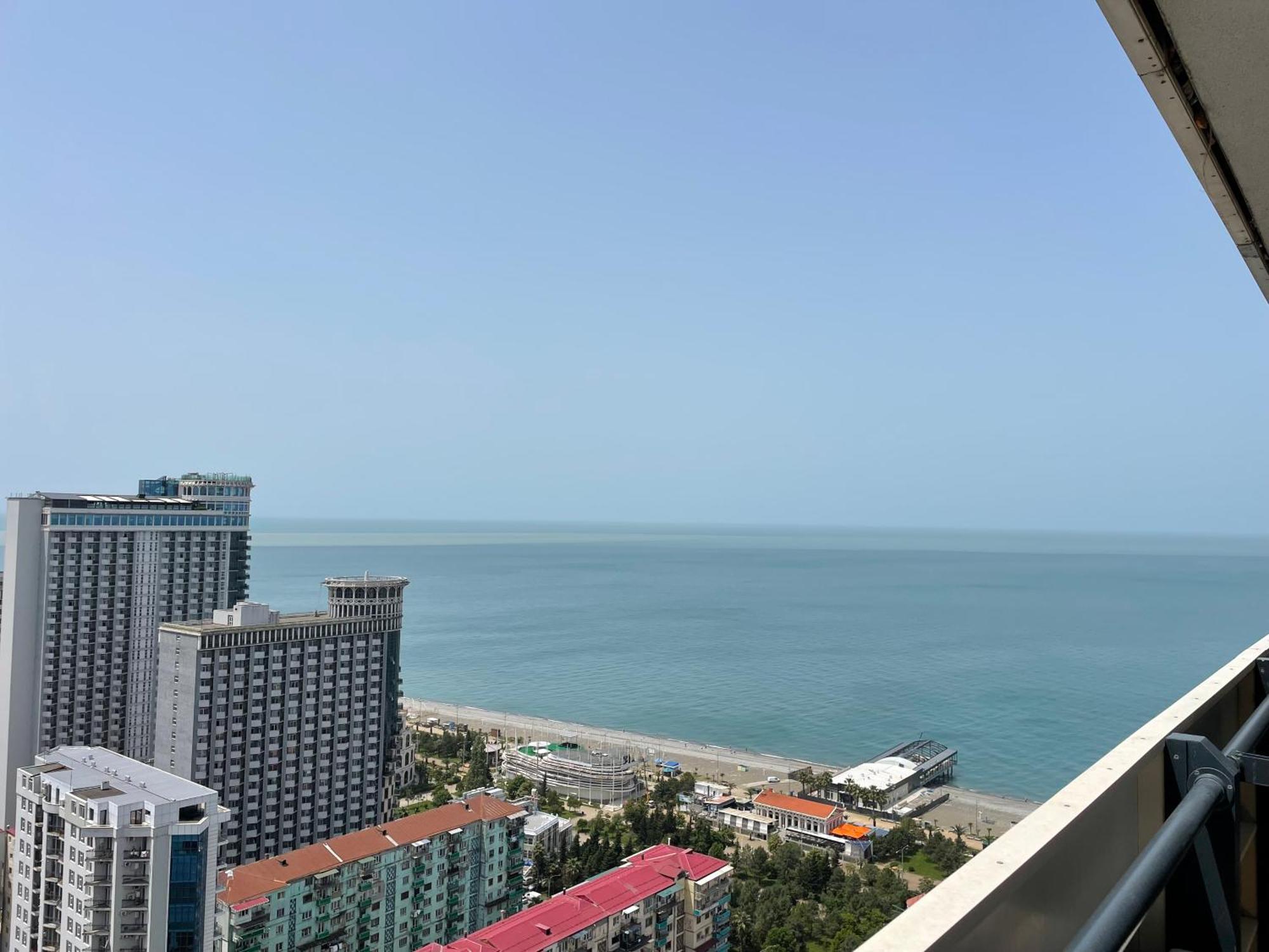 Orbi City Sea View Batumi Exteriör bild