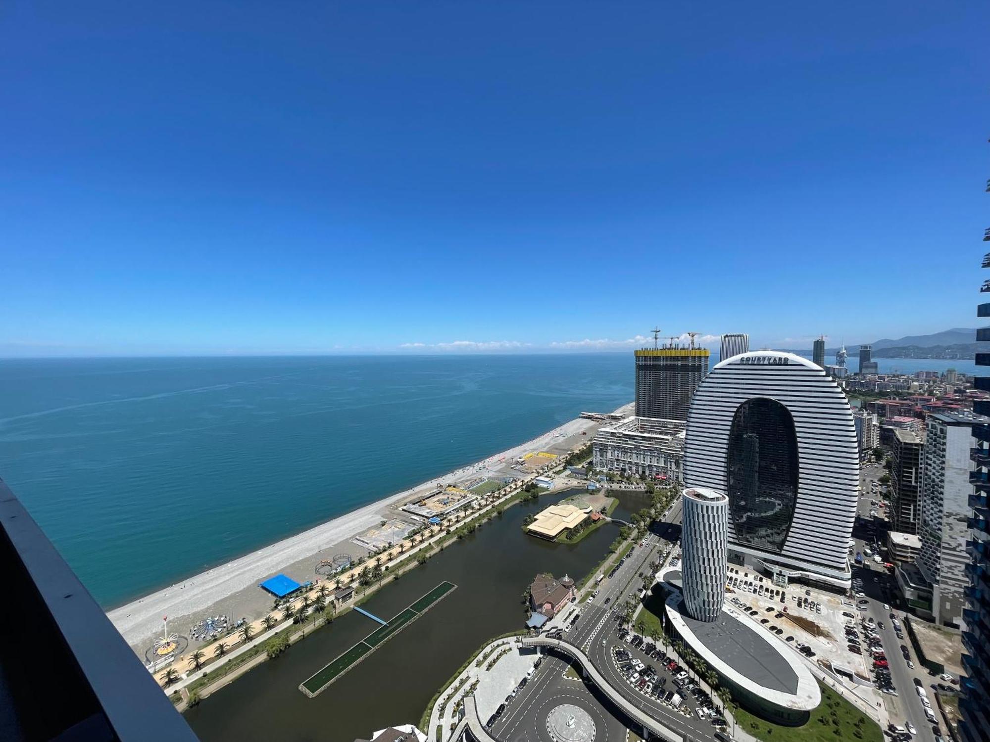 Orbi City Sea View Batumi Exteriör bild