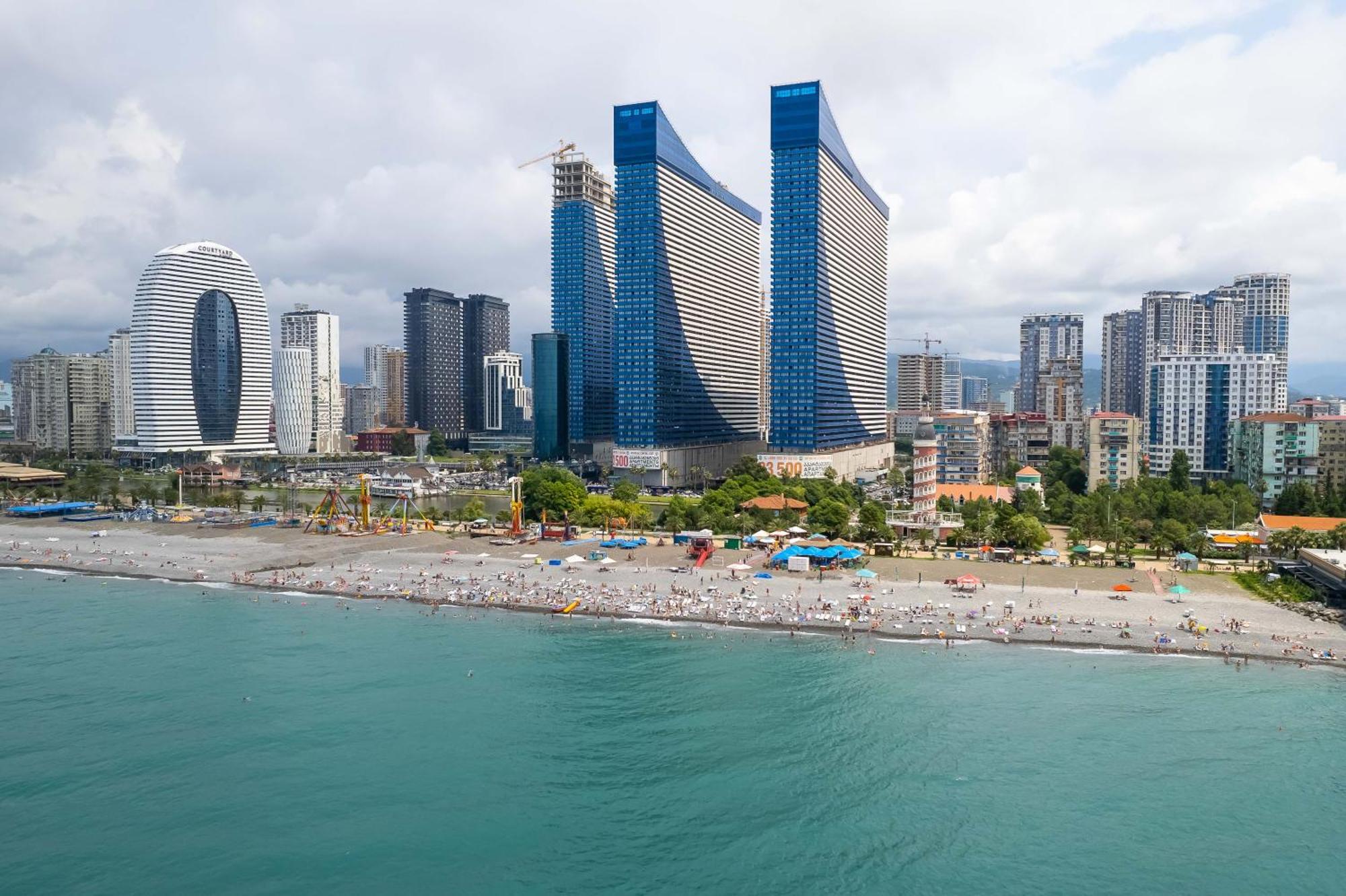 Orbi City Sea View Batumi Exteriör bild